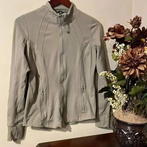 90 Degree by Reflex Full Zip Runner Jacket - Picture 1 of 9